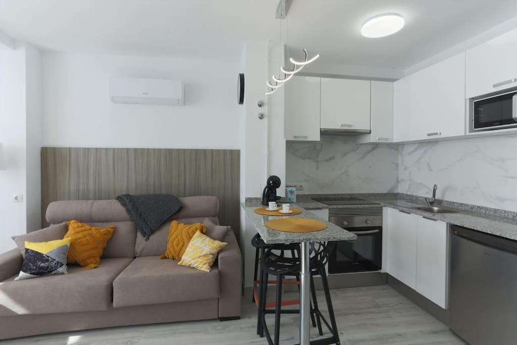 Apartamentos De Benidorm, Playa Poniente, Espana ภายนอก รูปภาพ